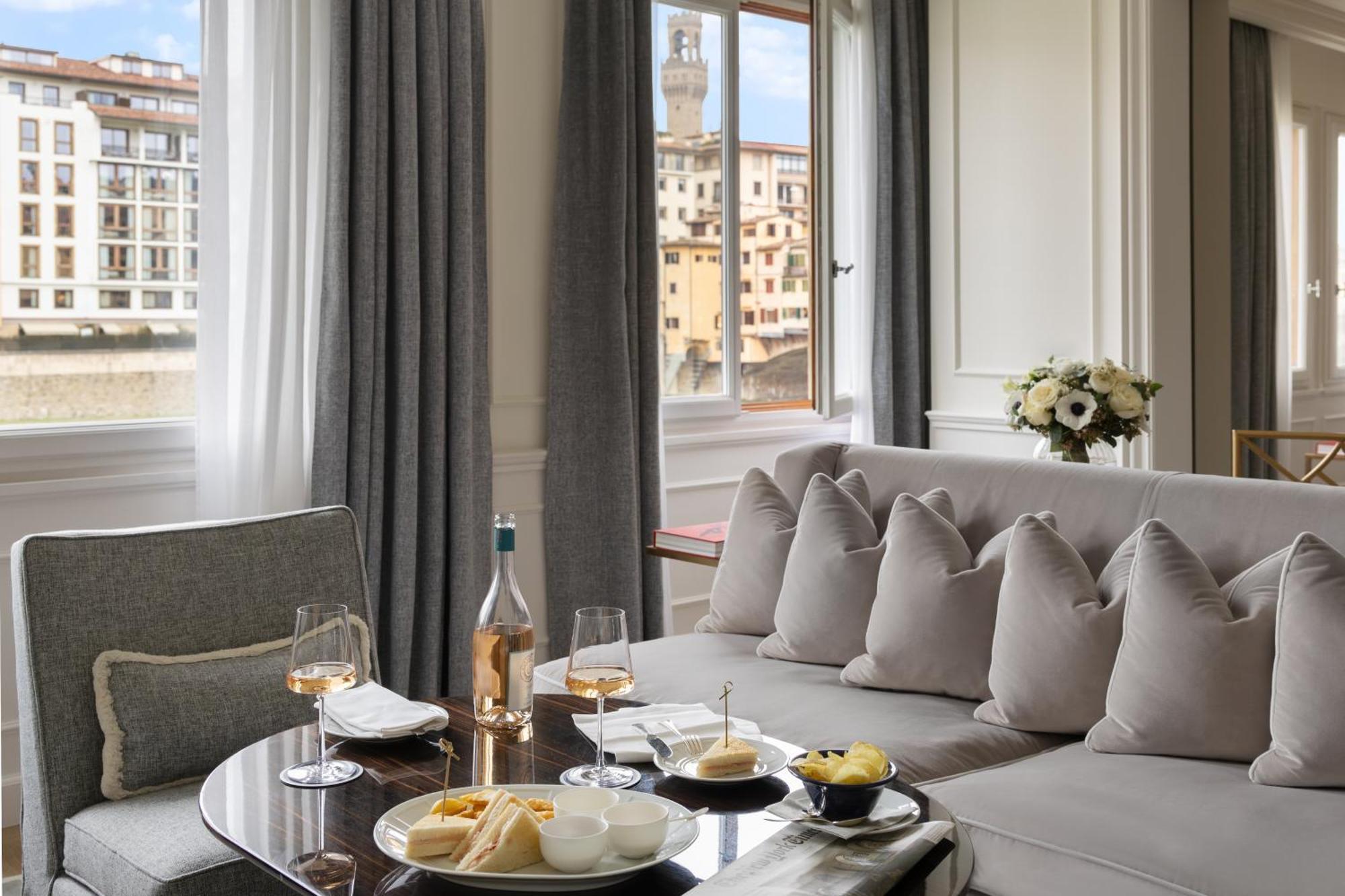 Lungarno Luxury Apartments - By Lungarno Collection Флоренция Екстериор снимка